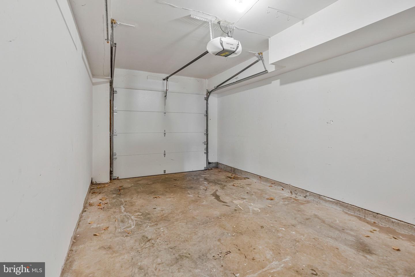 20572 WILLOUGHBY SQ, STERLING, Virginia 20165, 3 Bedrooms Bedrooms, ,2 BathroomsBathrooms,Residential,For sale,20572 WILLOUGHBY SQ,VALO2116896 MLS # VALO2116896