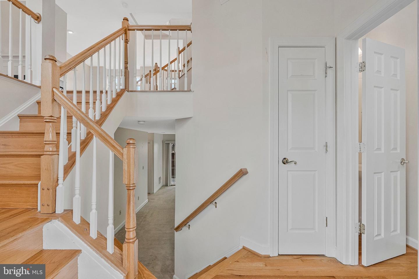 20572 WILLOUGHBY SQ, STERLING, Virginia 20165, 3 Bedrooms Bedrooms, ,2 BathroomsBathrooms,Residential,For sale,20572 WILLOUGHBY SQ,VALO2116896 MLS # VALO2116896