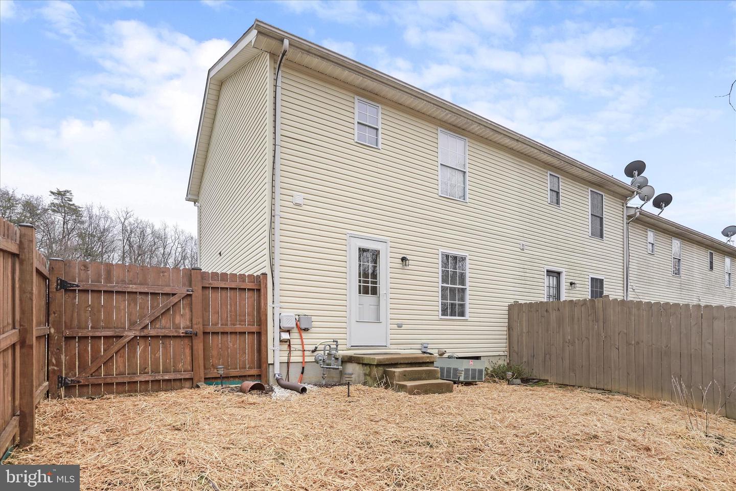 416 RIDGEFIELD AVE, STEPHENS CITY, Virginia 22655, 2 Bedrooms Bedrooms, ,1 BathroomBathrooms,Residential,For sale,416 RIDGEFIELD AVE,VAFV2039850 MLS # VAFV2039850