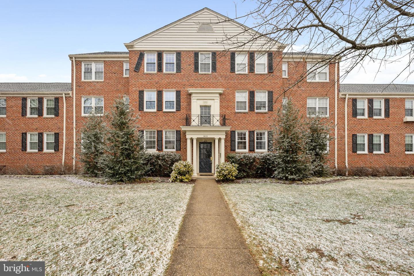 6613 POTOMAC AVE #A2, ALEXANDRIA, Virginia 22307, 2 Bedrooms Bedrooms, ,1 BathroomBathrooms,Residential,For sale,6613 POTOMAC AVE #A2,VAFX2293416 MLS # VAFX2293416