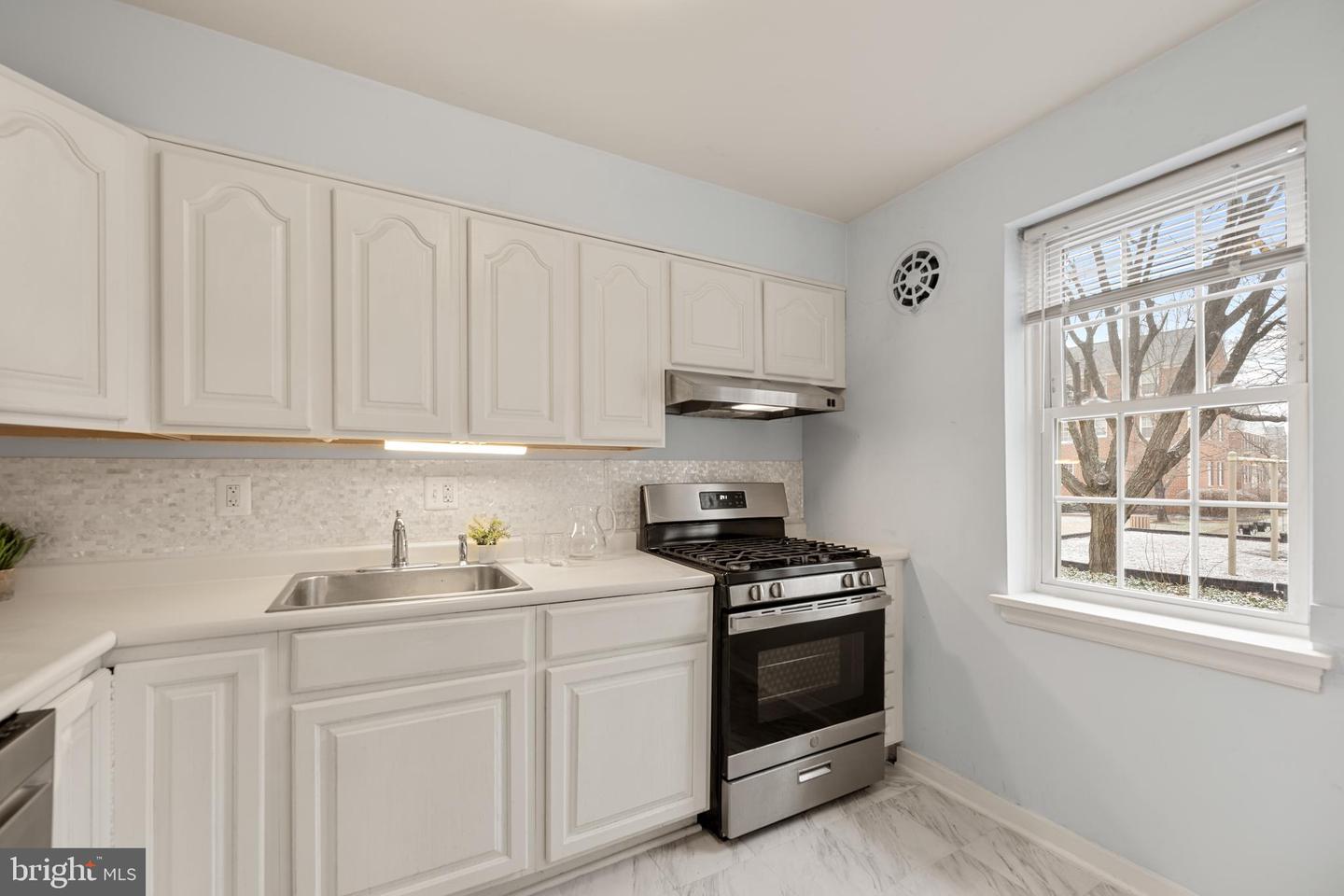 6613 POTOMAC AVE #A2, ALEXANDRIA, Virginia 22307, 2 Bedrooms Bedrooms, ,1 BathroomBathrooms,Residential,For sale,6613 POTOMAC AVE #A2,VAFX2293416 MLS # VAFX2293416