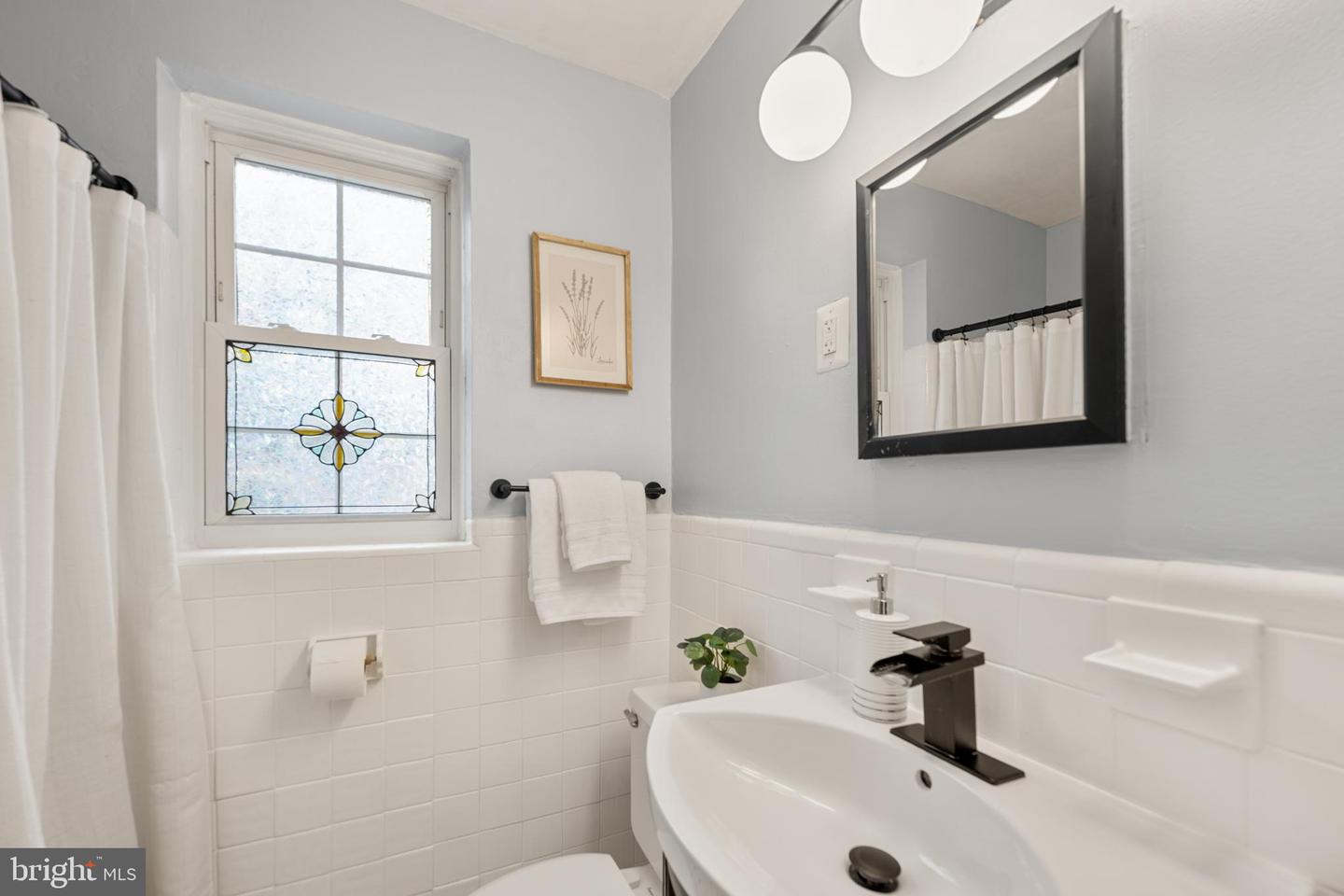 6613 POTOMAC AVE #A2, ALEXANDRIA, Virginia 22307, 2 Bedrooms Bedrooms, ,1 BathroomBathrooms,Residential,For sale,6613 POTOMAC AVE #A2,VAFX2293416 MLS # VAFX2293416