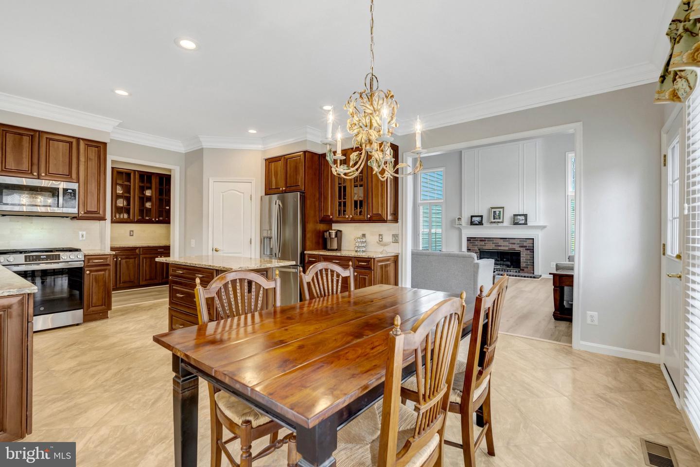 9600 NUTHATCH DR, FAIRFAX STATION, Virginia 22039, 4 Bedrooms Bedrooms, ,2 BathroomsBathrooms,Residential,For sale,9600 NUTHATCH DR,VAFX2293590 MLS # VAFX2293590