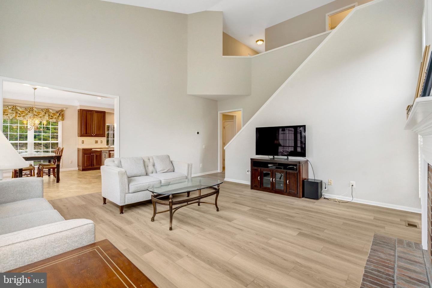 9600 NUTHATCH DR, FAIRFAX STATION, Virginia 22039, 4 Bedrooms Bedrooms, ,2 BathroomsBathrooms,Residential,For sale,9600 NUTHATCH DR,VAFX2293590 MLS # VAFX2293590