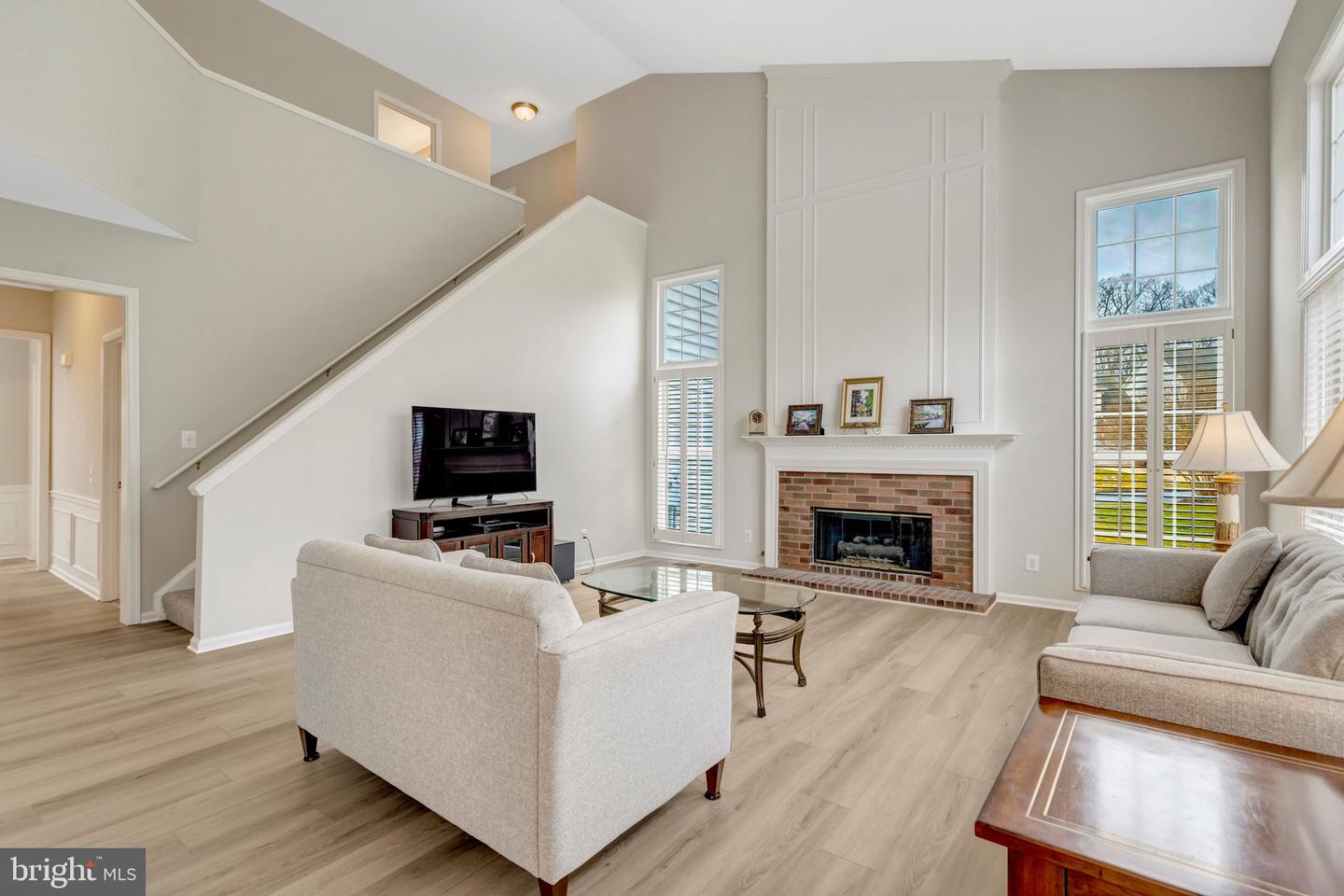 9600 NUTHATCH DR, FAIRFAX STATION, Virginia 22039, 4 Bedrooms Bedrooms, ,2 BathroomsBathrooms,Residential,For sale,9600 NUTHATCH DR,VAFX2293590 MLS # VAFX2293590