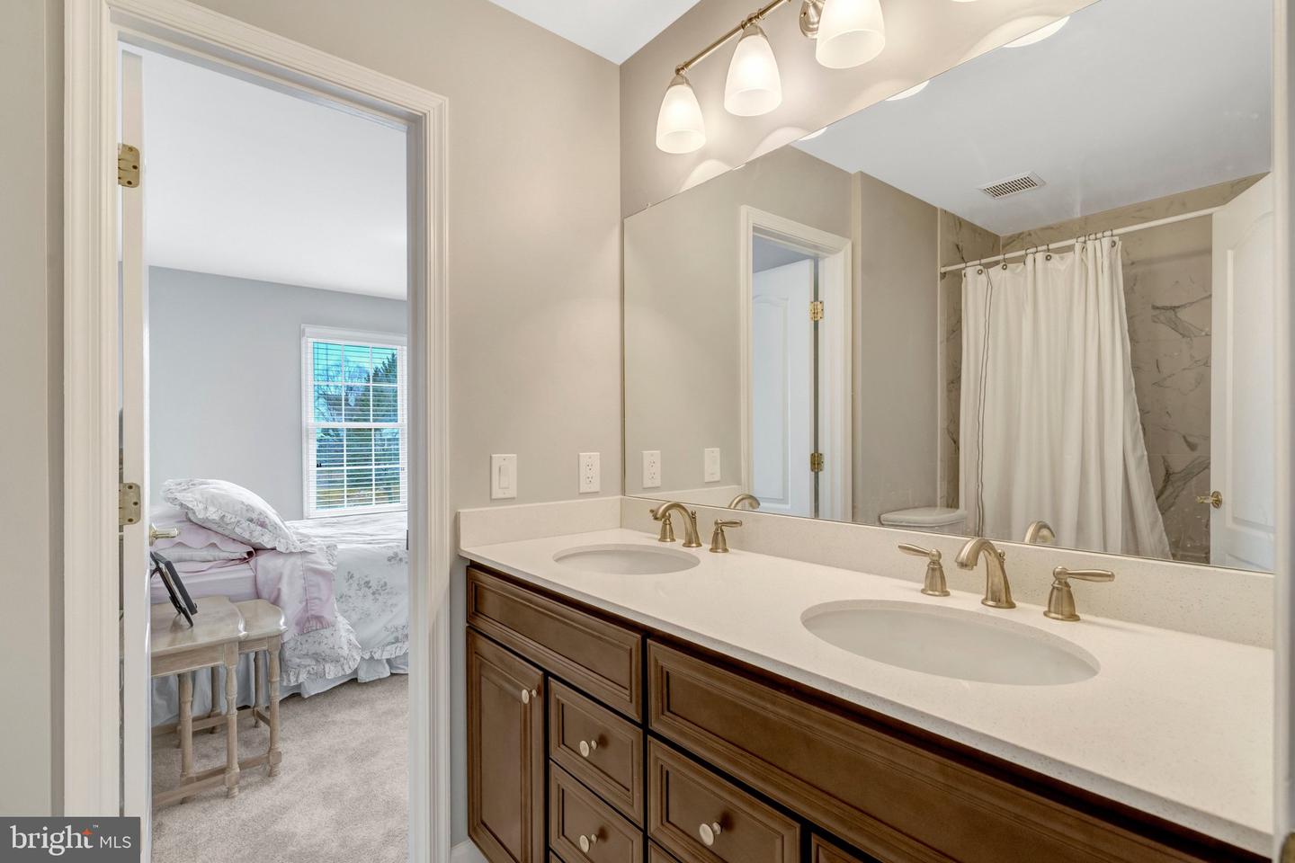 9600 NUTHATCH DR, FAIRFAX STATION, Virginia 22039, 4 Bedrooms Bedrooms, ,2 BathroomsBathrooms,Residential,For sale,9600 NUTHATCH DR,VAFX2293590 MLS # VAFX2293590