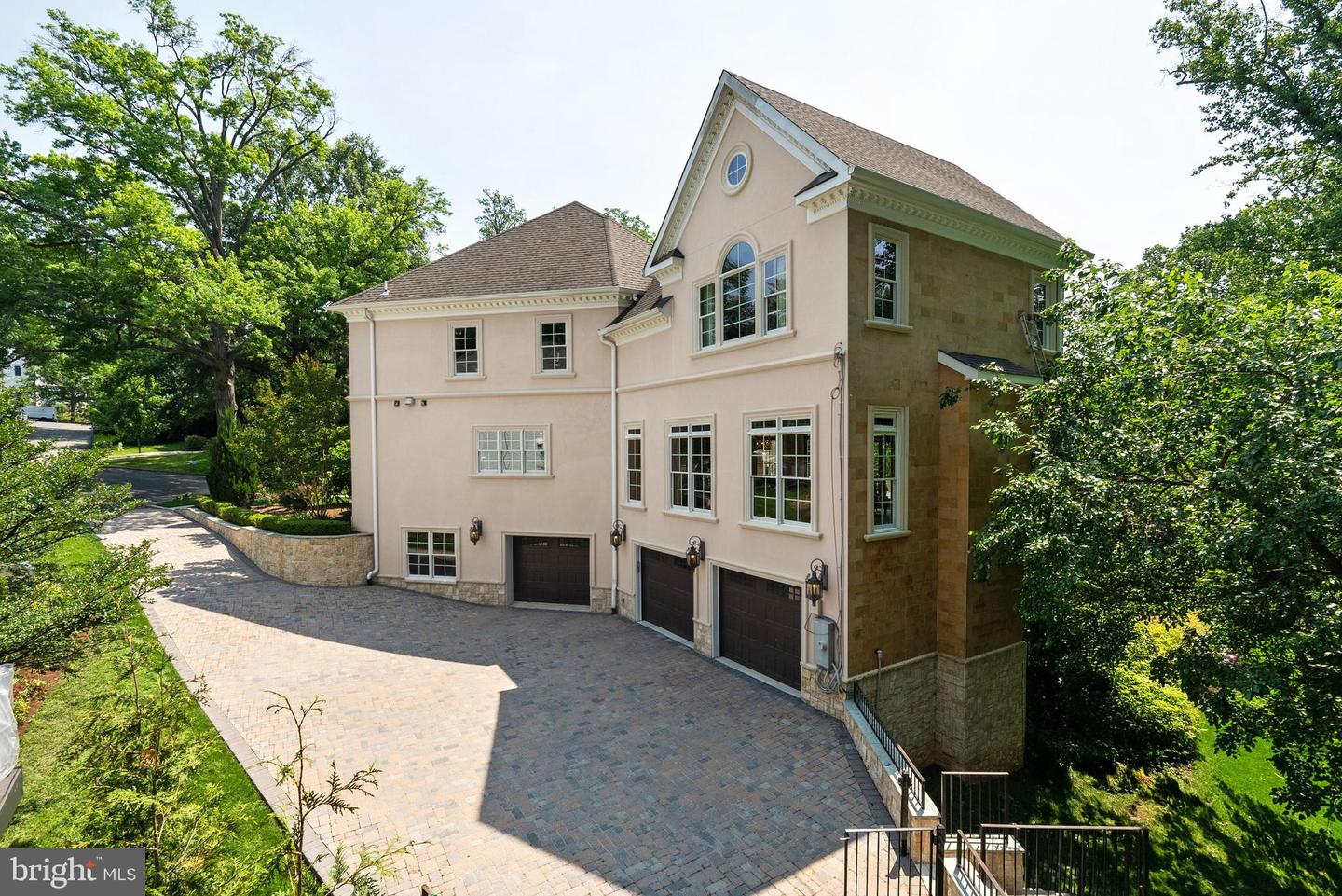 3801 52ND ST NW, WASHINGTON, District Of Columbia 20016, 6 Bedrooms Bedrooms, ,6 BathroomsBathrooms,Residential,For sale,3801 52ND ST NW,DCDC2248488 MLS # DCDC2248488