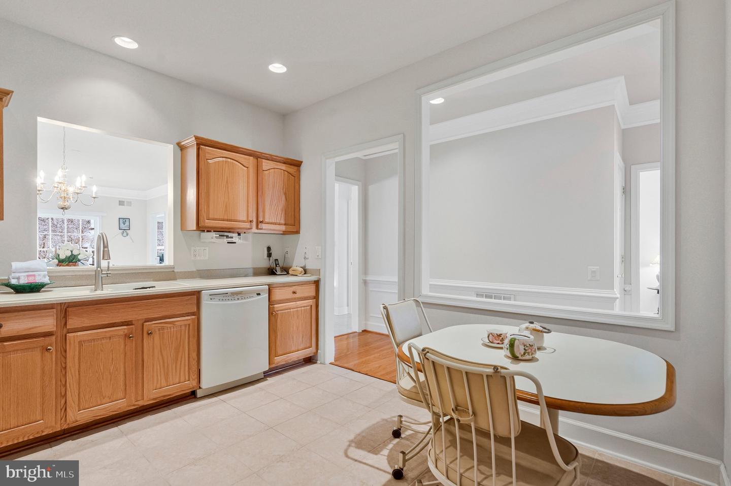 44442 OAKMONT MANOR SQ, ASHBURN, Virginia 20147, 2 Bedrooms Bedrooms, ,2 BathroomsBathrooms,Residential,For sale,44442 OAKMONT MANOR SQ,VALO2117202 MLS # VALO2117202