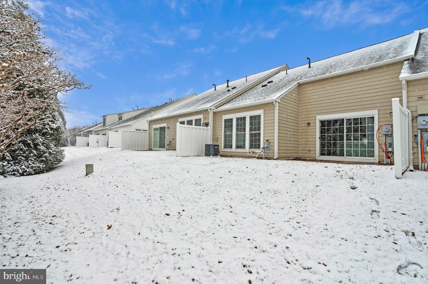 44442 OAKMONT MANOR SQ, ASHBURN, Virginia 20147, 2 Bedrooms Bedrooms, ,2 BathroomsBathrooms,Residential,For sale,44442 OAKMONT MANOR SQ,VALO2117202 MLS # VALO2117202