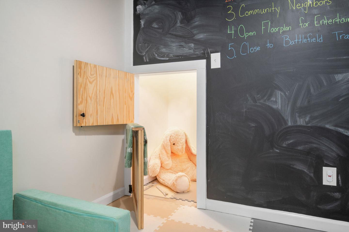 13218 SCOTTEN DR, FREDERICKSBURG, Virginia 22407, 4 Bedrooms Bedrooms, ,3 BathroomsBathrooms,Residential,For sale,13218 SCOTTEN DR,VASP2039696 MLS # VASP2039696