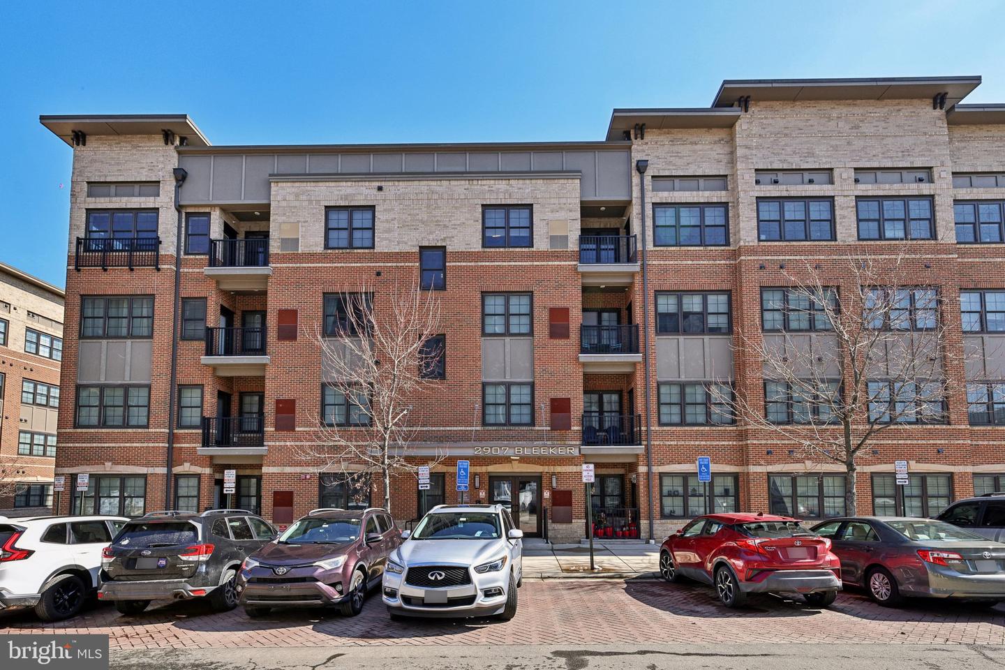 2907 BLEEKER ST #3-206, FAIRFAX, Virginia 22031, 2 Bedrooms Bedrooms, ,2 BathroomsBathrooms,Residential,For sale,2907 BLEEKER ST #3-206,VAFX2293634 MLS # VAFX2293634