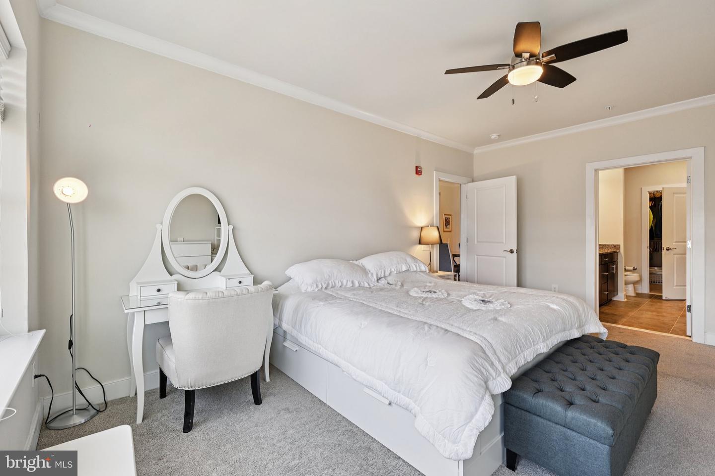 2907 BLEEKER ST #3-206, FAIRFAX, Virginia 22031, 2 Bedrooms Bedrooms, ,2 BathroomsBathrooms,Residential,For sale,2907 BLEEKER ST #3-206,VAFX2293634 MLS # VAFX2293634