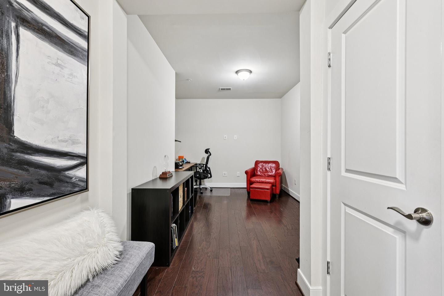 2907 BLEEKER ST #3-206, FAIRFAX, Virginia 22031, 2 Bedrooms Bedrooms, ,2 BathroomsBathrooms,Residential,For sale,2907 BLEEKER ST #3-206,VAFX2293634 MLS # VAFX2293634