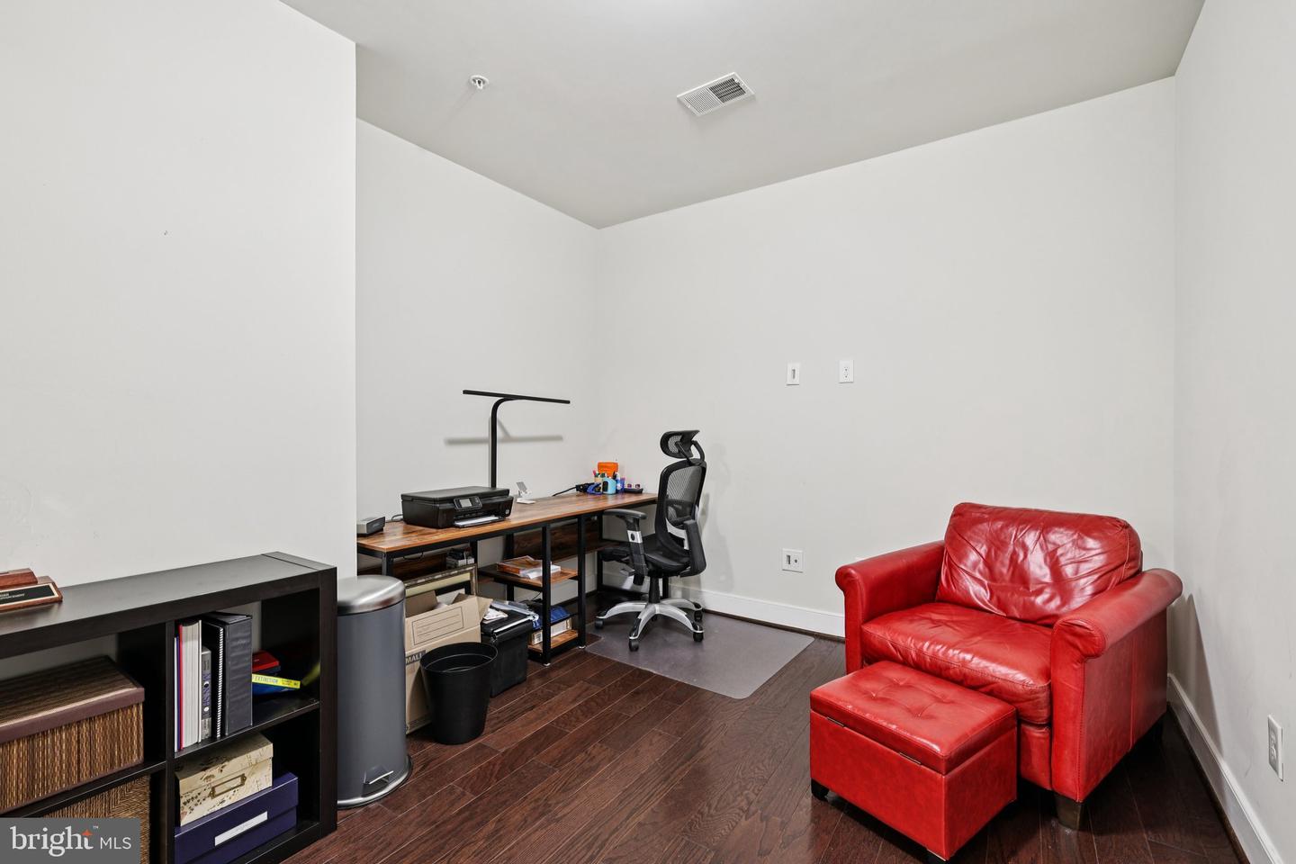 2907 BLEEKER ST #3-206, FAIRFAX, Virginia 22031, 2 Bedrooms Bedrooms, ,2 BathroomsBathrooms,Residential,For sale,2907 BLEEKER ST #3-206,VAFX2293634 MLS # VAFX2293634