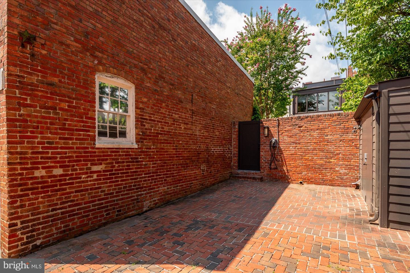 1617 35TH ST NW, WASHINGTON, District Of Columbia 20007, 5 Bedrooms Bedrooms, ,3 BathroomsBathrooms,Residential,For sale,1617 35TH ST NW,DCDC2248592 MLS # DCDC2248592