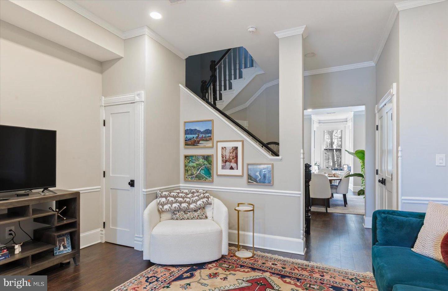 212 5TH ST NE, WASHINGTON, District Of Columbia 20002, 5 Bedrooms Bedrooms, 9 Rooms Rooms,3 BathroomsBathrooms,Residential,For sale,212 5TH ST NE,DCDC2248614 MLS # DCDC2248614