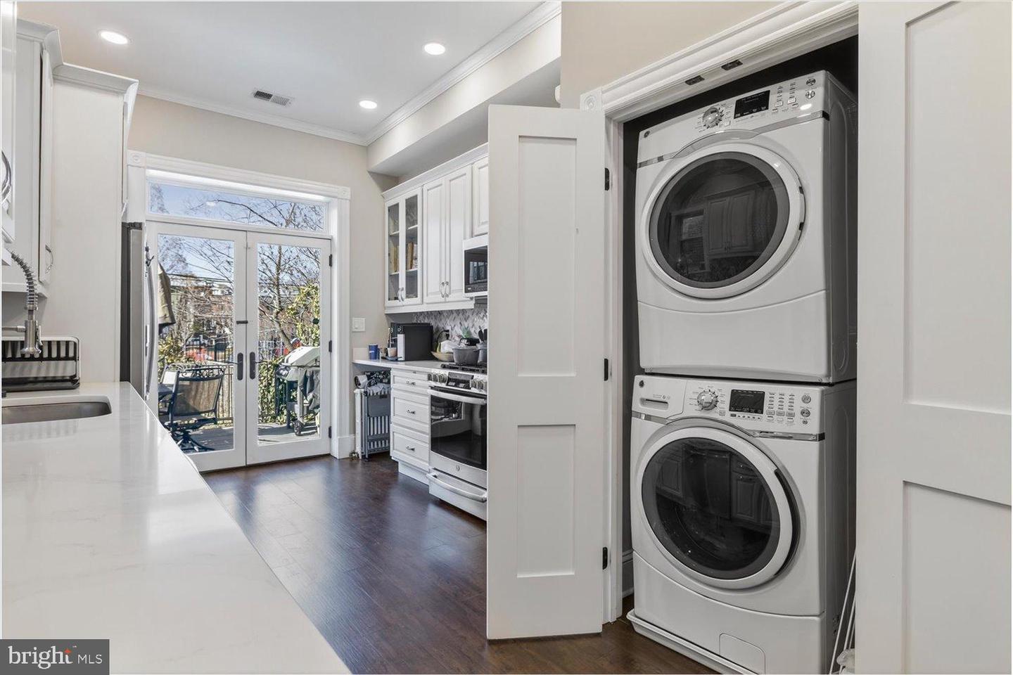 212 5TH ST NE, WASHINGTON, District Of Columbia 20002, 5 Bedrooms Bedrooms, 9 Rooms Rooms,3 BathroomsBathrooms,Residential,For sale,212 5TH ST NE,DCDC2248614 MLS # DCDC2248614