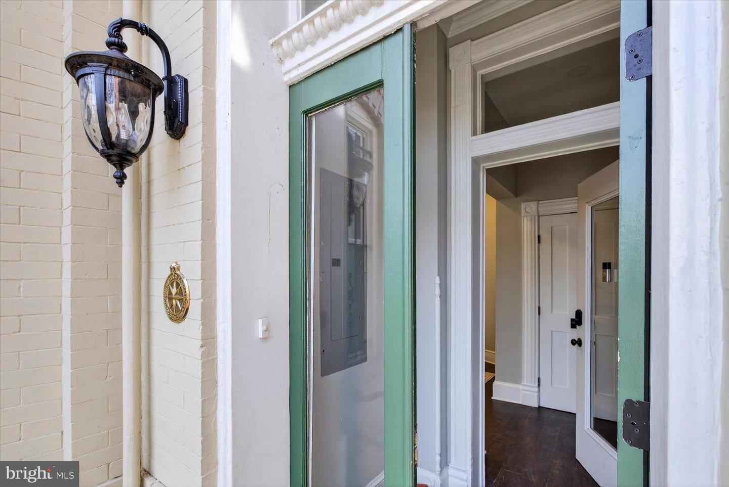 212 5TH ST NE, WASHINGTON, District Of Columbia 20002, 5 Bedrooms Bedrooms, 9 Rooms Rooms,3 BathroomsBathrooms,Residential,For sale,212 5TH ST NE,DCDC2248614 MLS # DCDC2248614