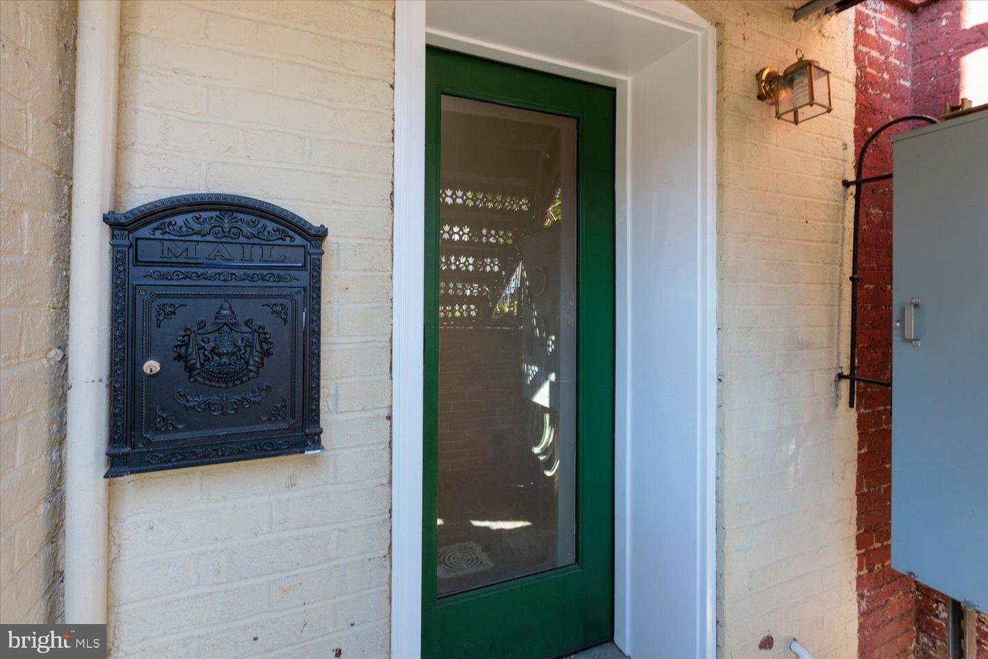 212 5TH ST NE, WASHINGTON, District Of Columbia 20002, 5 Bedrooms Bedrooms, 9 Rooms Rooms,3 BathroomsBathrooms,Residential,For sale,212 5TH ST NE,DCDC2248614 MLS # DCDC2248614