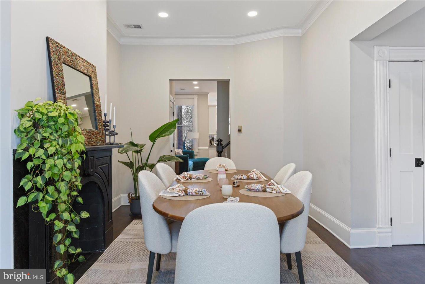 212 5TH ST NE, WASHINGTON, District Of Columbia 20002, 5 Bedrooms Bedrooms, 9 Rooms Rooms,3 BathroomsBathrooms,Residential,For sale,212 5TH ST NE,DCDC2248614 MLS # DCDC2248614