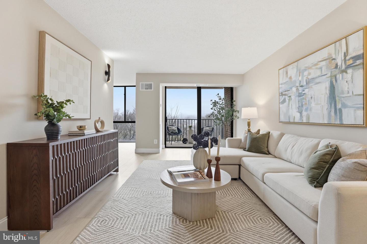 2311 PIMMIT DR #603, FALLS CHURCH, Virginia 22043, 1 Bedroom Bedrooms, ,1 BathroomBathrooms,Residential,For sale,2311 PIMMIT DR #603,VAFX2293730 MLS # VAFX2293730