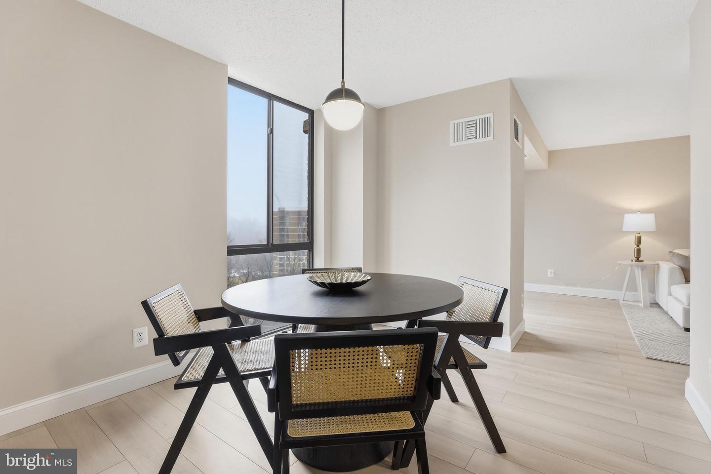 2311 PIMMIT DR #603, FALLS CHURCH, Virginia 22043, 1 Bedroom Bedrooms, ,1 BathroomBathrooms,Residential,For sale,2311 PIMMIT DR #603,VAFX2293730 MLS # VAFX2293730