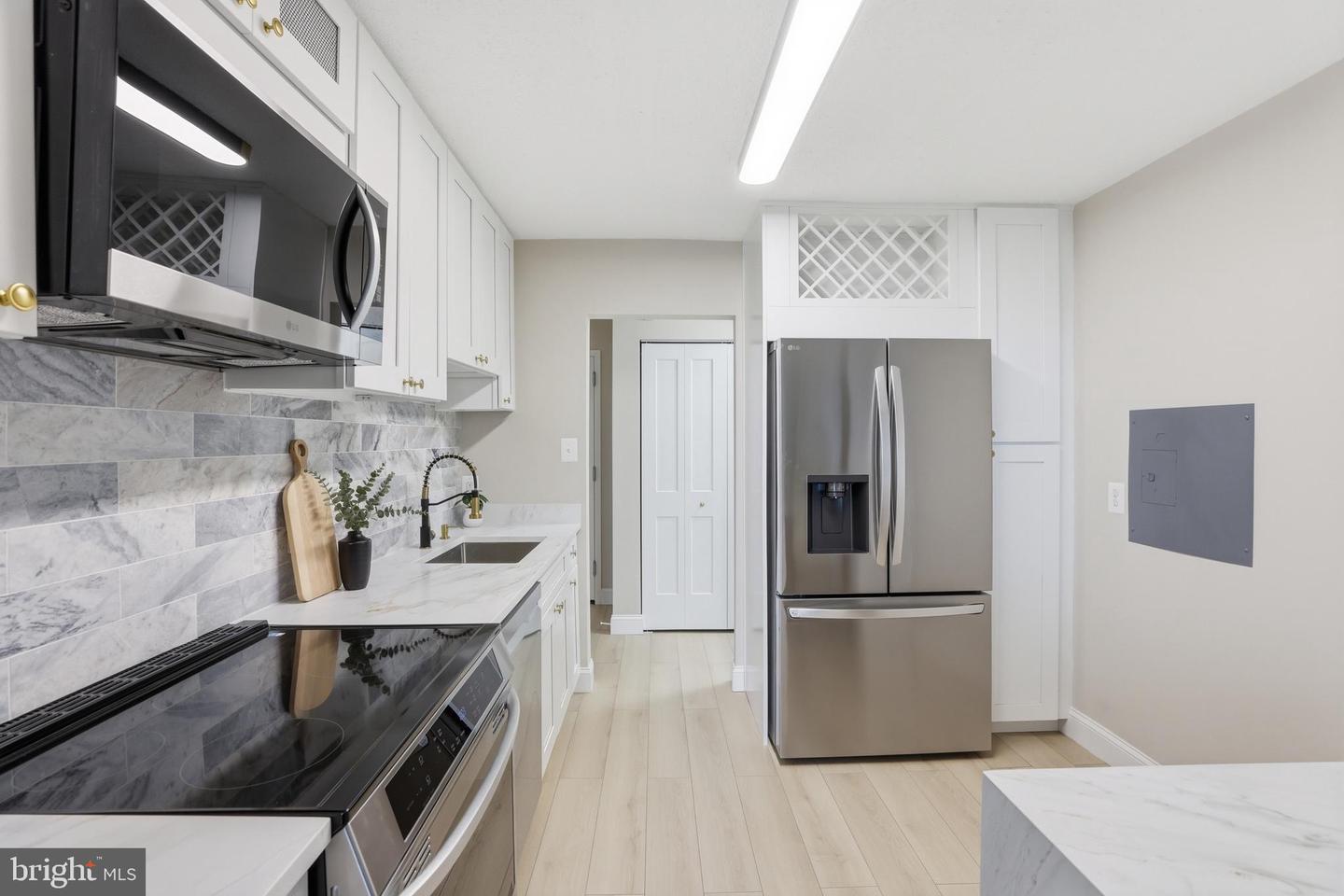 2311 PIMMIT DR #603, FALLS CHURCH, Virginia 22043, 1 Bedroom Bedrooms, ,1 BathroomBathrooms,Residential,For sale,2311 PIMMIT DR #603,VAFX2293730 MLS # VAFX2293730