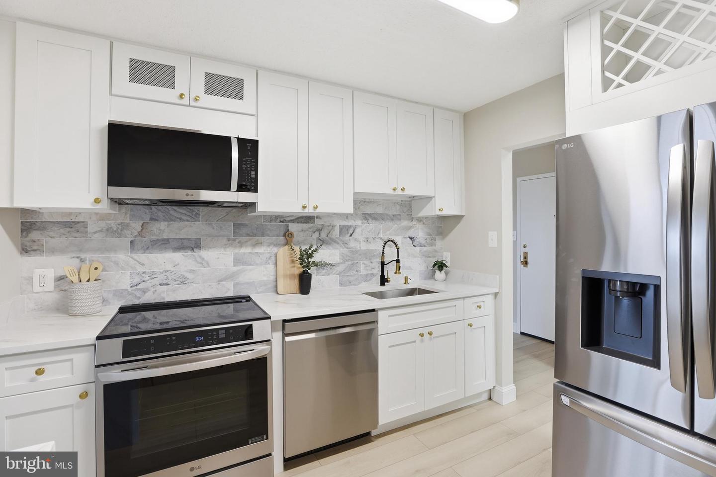 2311 PIMMIT DR #603, FALLS CHURCH, Virginia 22043, 1 Bedroom Bedrooms, ,1 BathroomBathrooms,Residential,For sale,2311 PIMMIT DR #603,VAFX2293730 MLS # VAFX2293730