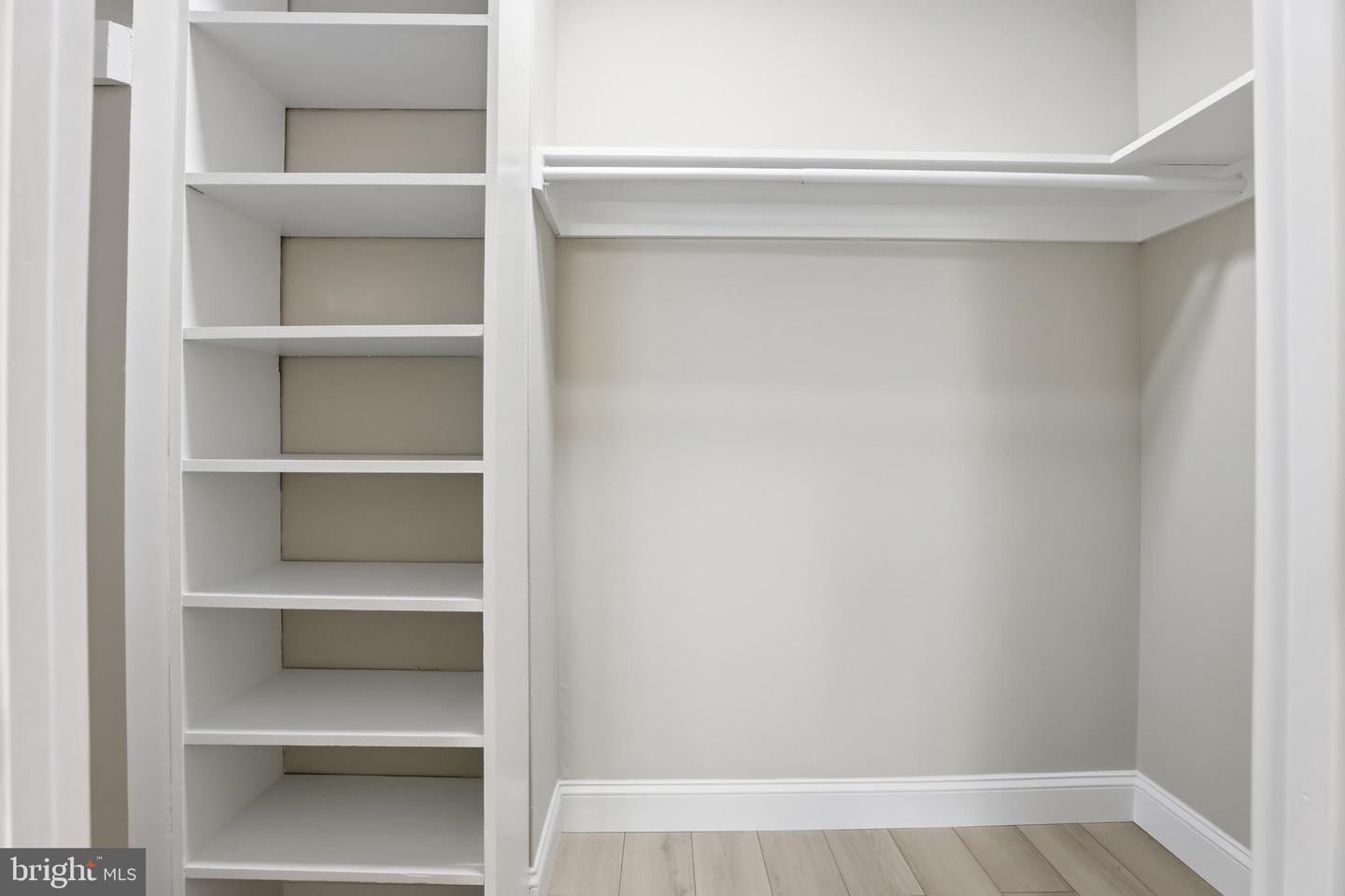 2311 PIMMIT DR #603, FALLS CHURCH, Virginia 22043, 1 Bedroom Bedrooms, ,1 BathroomBathrooms,Residential,For sale,2311 PIMMIT DR #603,VAFX2293730 MLS # VAFX2293730