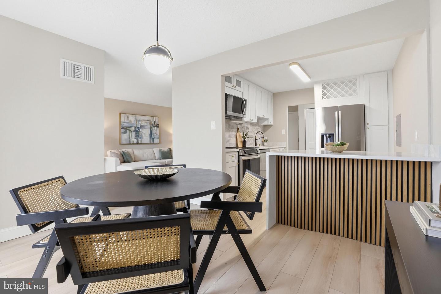 2311 PIMMIT DR #603, FALLS CHURCH, Virginia 22043, 1 Bedroom Bedrooms, ,1 BathroomBathrooms,Residential,For sale,2311 PIMMIT DR #603,VAFX2293730 MLS # VAFX2293730