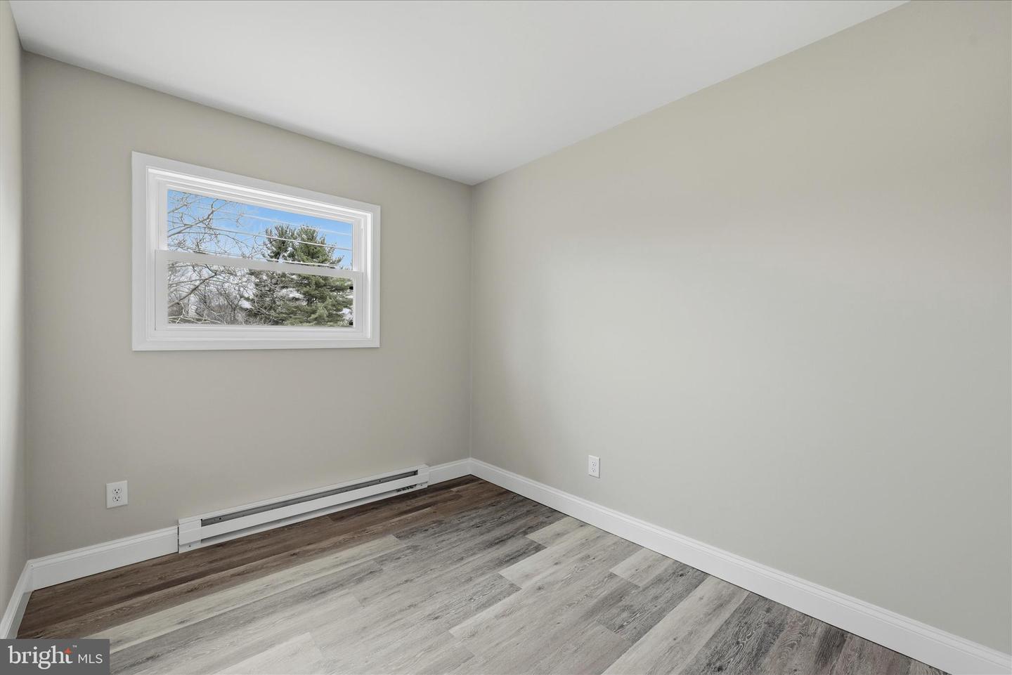 2967 S PLEASANT VALLEY RD, WINCHESTER, Virginia 22601, 3 Bedrooms Bedrooms, ,2 BathroomsBathrooms,Residential,For sale,2967 S PLEASANT VALLEY RD,VAWI2010092 MLS # VAWI2010092