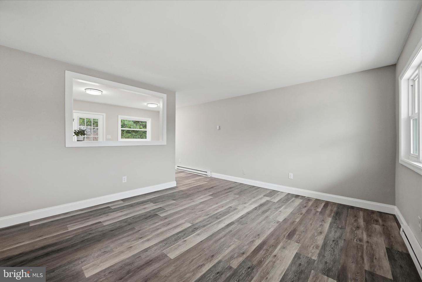 2967 S PLEASANT VALLEY RD, WINCHESTER, Virginia 22601, 3 Bedrooms Bedrooms, ,2 BathroomsBathrooms,Residential,For sale,2967 S PLEASANT VALLEY RD,VAWI2010092 MLS # VAWI2010092