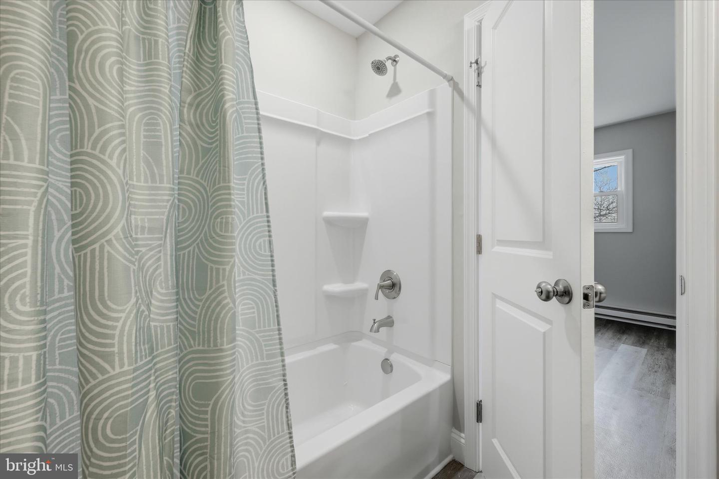 2967 S PLEASANT VALLEY RD, WINCHESTER, Virginia 22601, 3 Bedrooms Bedrooms, ,2 BathroomsBathrooms,Residential,For sale,2967 S PLEASANT VALLEY RD,VAWI2010092 MLS # VAWI2010092