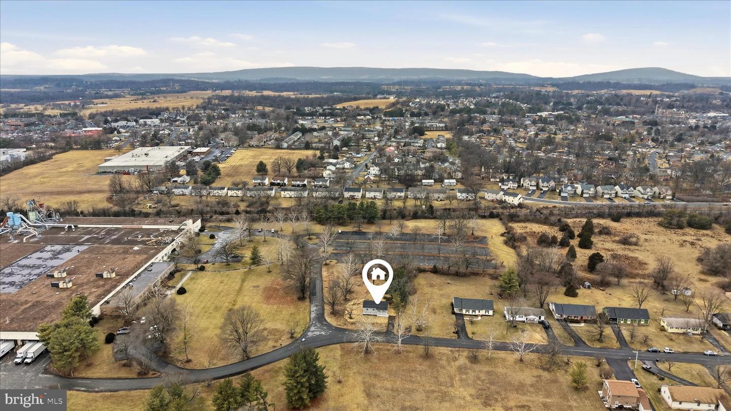 2967 S PLEASANT VALLEY RD, WINCHESTER, Virginia 22601, 3 Bedrooms Bedrooms, ,2 BathroomsBathrooms,Residential,For sale,2967 S PLEASANT VALLEY RD,VAWI2010092 MLS # VAWI2010092