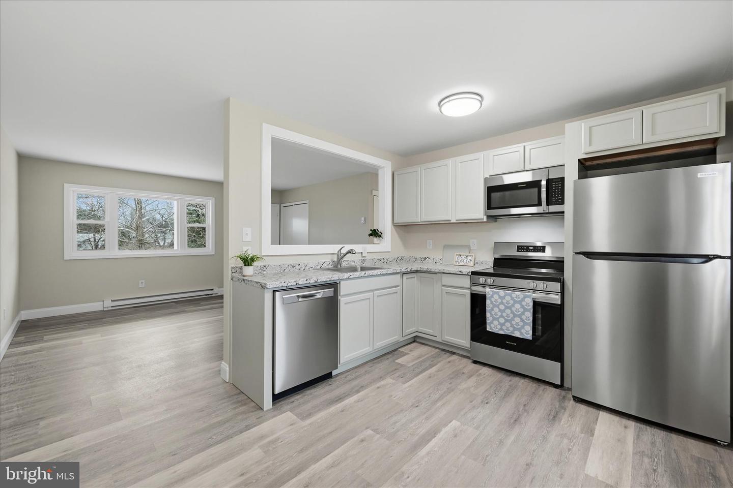 2967 S PLEASANT VALLEY RD, WINCHESTER, Virginia 22601, 3 Bedrooms Bedrooms, ,2 BathroomsBathrooms,Residential,For sale,2967 S PLEASANT VALLEY RD,VAWI2010092 MLS # VAWI2010092