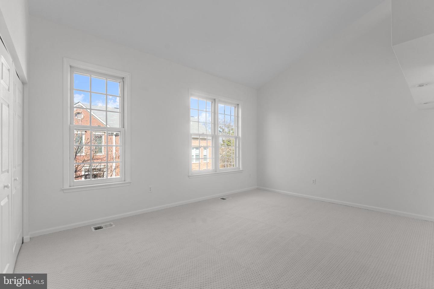 1920 N DANIEL ST, ARLINGTON, Virginia 22201, 3 Bedrooms Bedrooms, ,2 BathroomsBathrooms,Residential,For sale,1920 N DANIEL ST,VAAR2069600 MLS # VAAR2069600