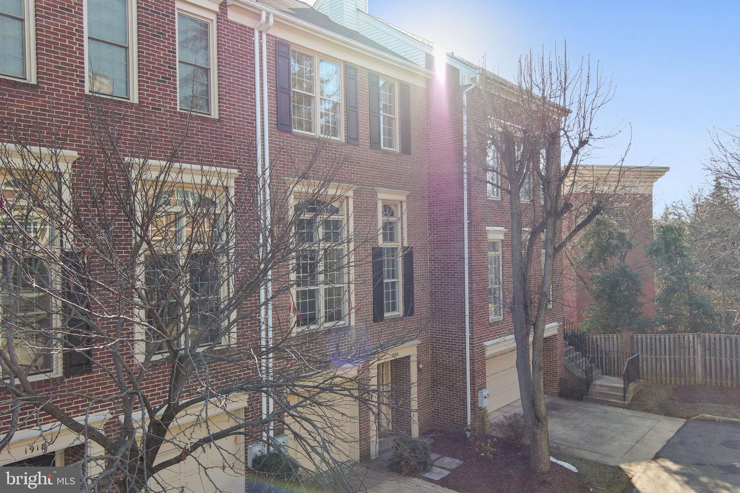 1920 N DANIEL ST, ARLINGTON, Virginia 22201, 3 Bedrooms Bedrooms, ,2 BathroomsBathrooms,Residential,For sale,1920 N DANIEL ST,VAAR2069600 MLS # VAAR2069600