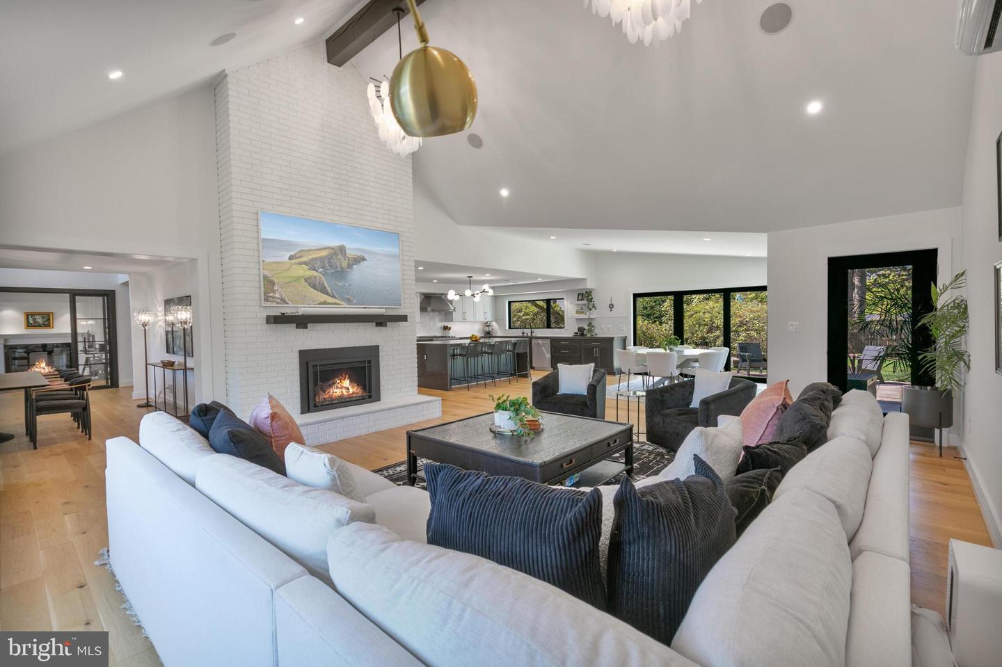 1204 POTOMAC SCHOOL RD, MCLEAN, Virginia 22101, 5 Bedrooms Bedrooms, 9 Rooms Rooms,3 BathroomsBathrooms,Residential,For sale,1204 POTOMAC SCHOOL RD,VAFX2293896 MLS # VAFX2293896