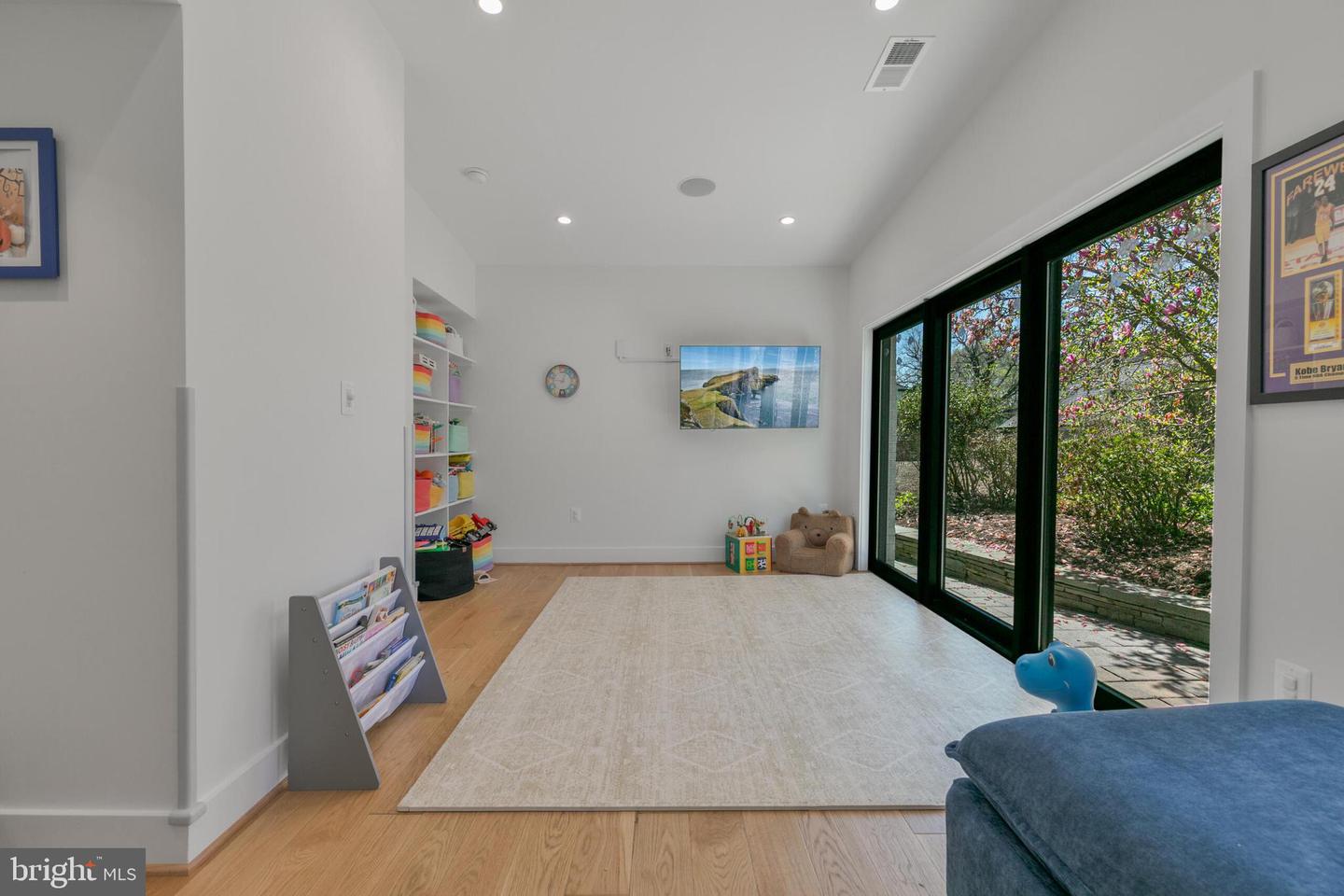 1204 POTOMAC SCHOOL RD, MCLEAN, Virginia 22101, 5 Bedrooms Bedrooms, 9 Rooms Rooms,3 BathroomsBathrooms,Residential,For sale,1204 POTOMAC SCHOOL RD,VAFX2293896 MLS # VAFX2293896