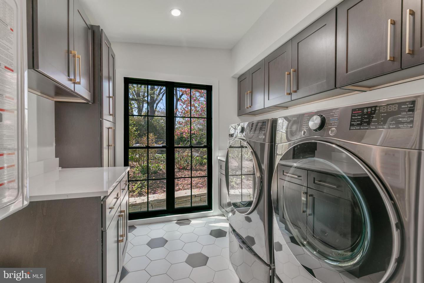 1204 POTOMAC SCHOOL RD, MCLEAN, Virginia 22101, 5 Bedrooms Bedrooms, 9 Rooms Rooms,3 BathroomsBathrooms,Residential,For sale,1204 POTOMAC SCHOOL RD,VAFX2293896 MLS # VAFX2293896