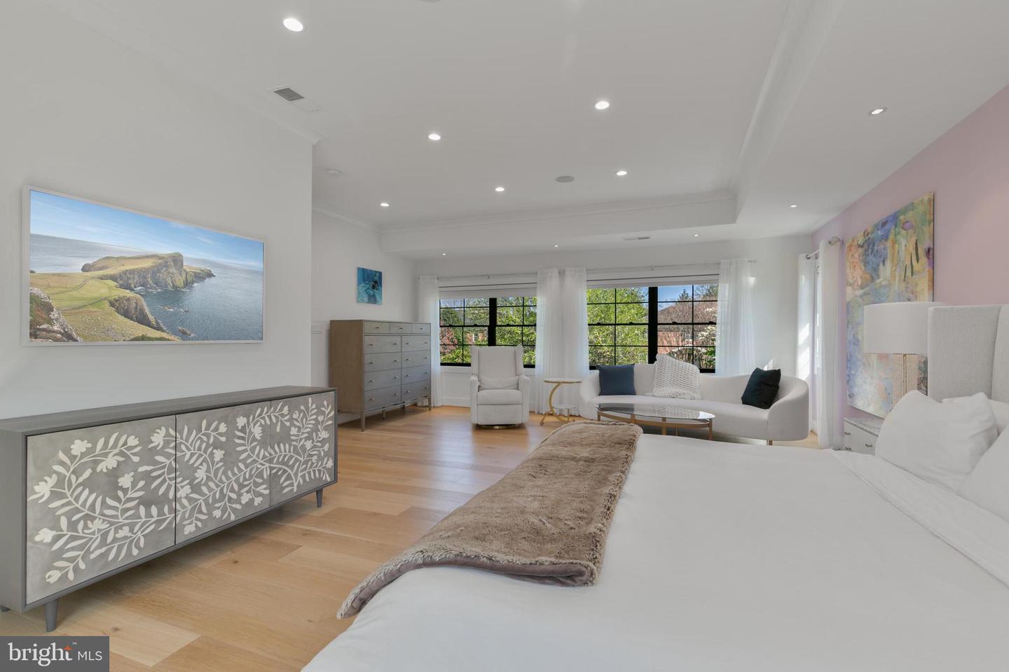 1204 POTOMAC SCHOOL RD, MCLEAN, Virginia 22101, 5 Bedrooms Bedrooms, 9 Rooms Rooms,3 BathroomsBathrooms,Residential,For sale,1204 POTOMAC SCHOOL RD,VAFX2293896 MLS # VAFX2293896