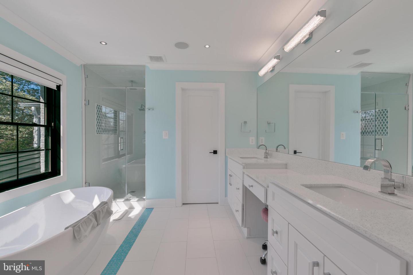 1204 POTOMAC SCHOOL RD, MCLEAN, Virginia 22101, 5 Bedrooms Bedrooms, 9 Rooms Rooms,3 BathroomsBathrooms,Residential,For sale,1204 POTOMAC SCHOOL RD,VAFX2293896 MLS # VAFX2293896