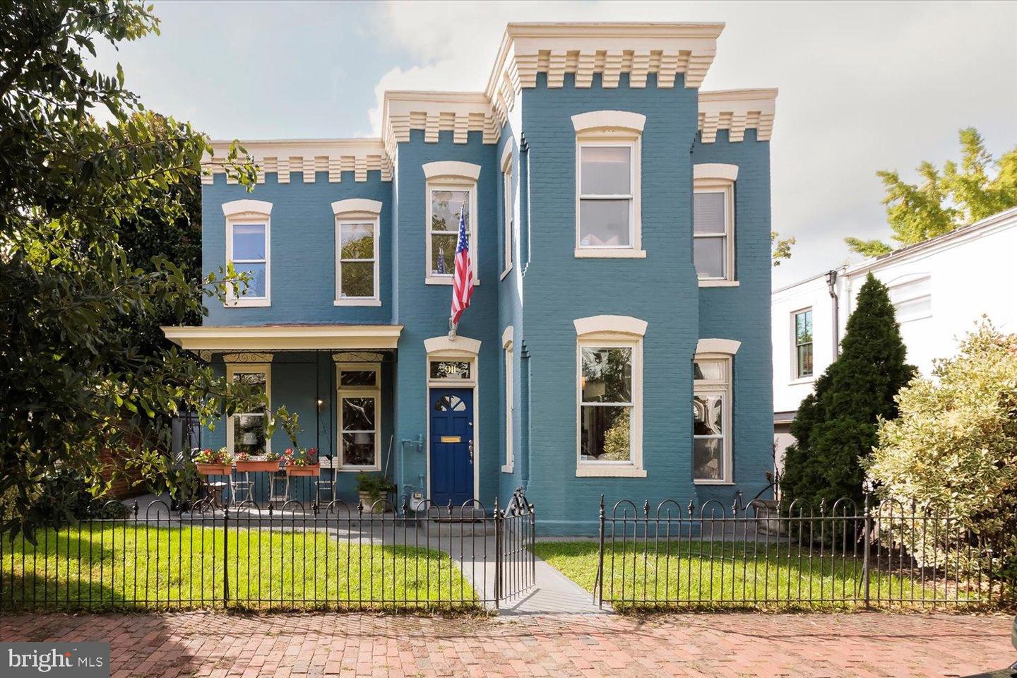 911 INDEPENDENCE AVE SE, WASHINGTON, District Of Columbia 20003, 3 Bedrooms Bedrooms, 5 Rooms Rooms,2 BathroomsBathrooms,Residential,For sale,911 INDEPENDENCE AVE SE,DCDC2248816 MLS # DCDC2248816