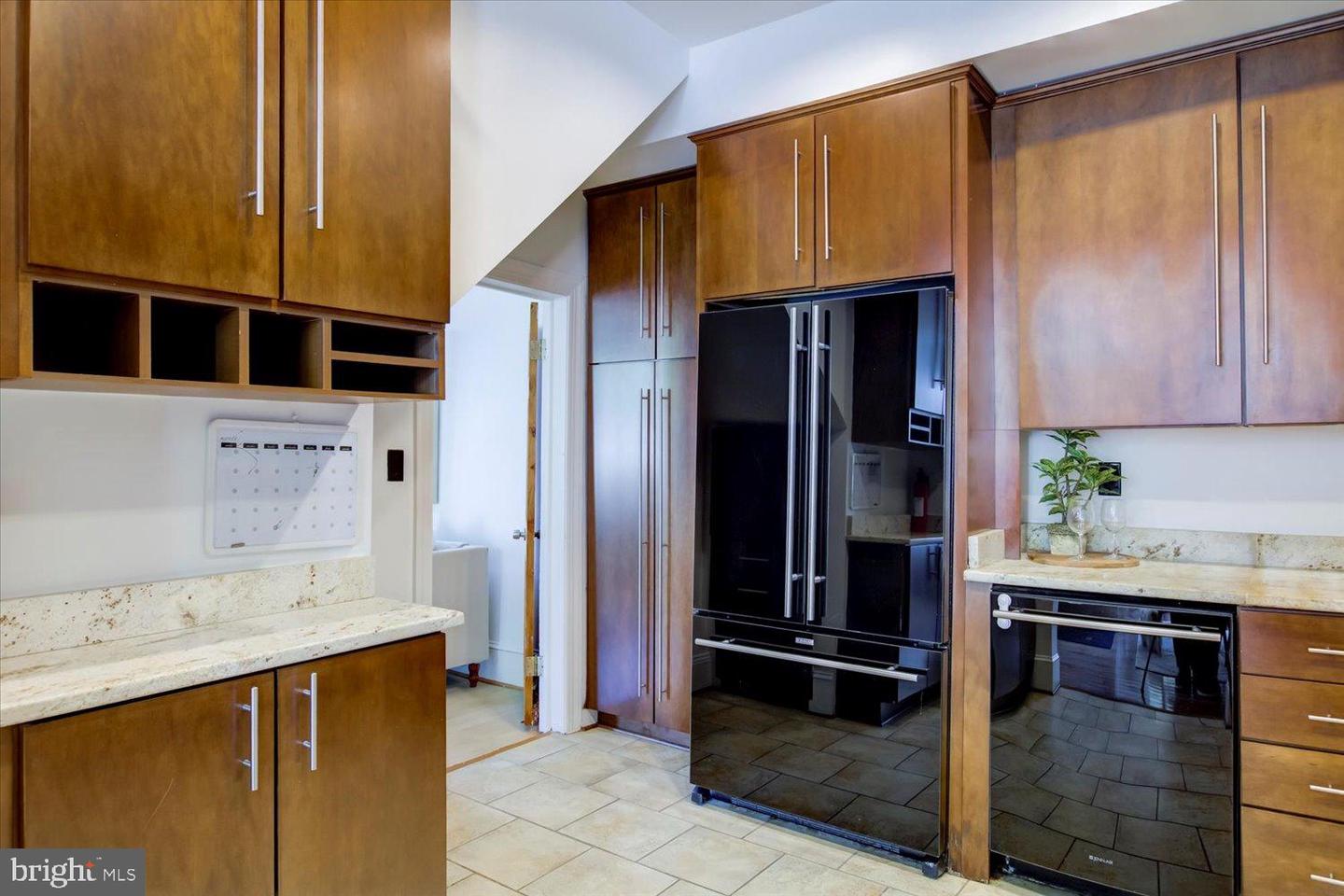 911 INDEPENDENCE AVE SE, WASHINGTON, District Of Columbia 20003, 3 Bedrooms Bedrooms, 5 Rooms Rooms,2 BathroomsBathrooms,Residential,For sale,911 INDEPENDENCE AVE SE,DCDC2248816 MLS # DCDC2248816