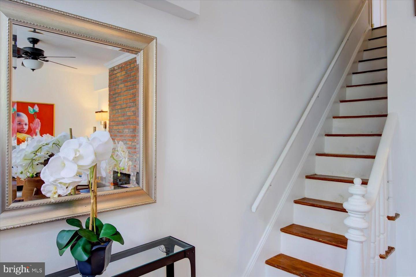 911 INDEPENDENCE AVE SE, WASHINGTON, District Of Columbia 20003, 3 Bedrooms Bedrooms, 5 Rooms Rooms,2 BathroomsBathrooms,Residential,For sale,911 INDEPENDENCE AVE SE,DCDC2248816 MLS # DCDC2248816