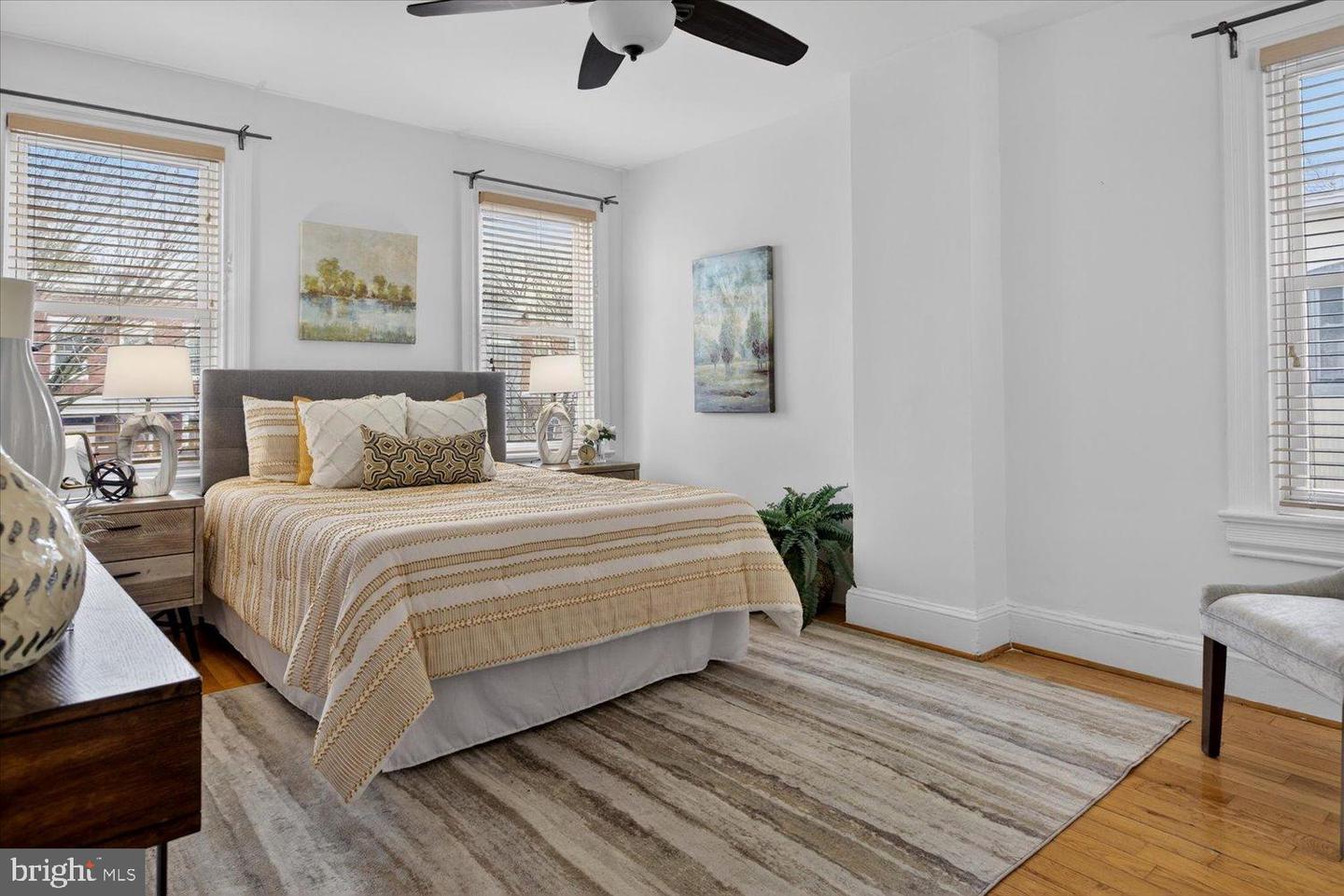 911 INDEPENDENCE AVE SE, WASHINGTON, District Of Columbia 20003, 3 Bedrooms Bedrooms, 5 Rooms Rooms,2 BathroomsBathrooms,Residential,For sale,911 INDEPENDENCE AVE SE,DCDC2248816 MLS # DCDC2248816