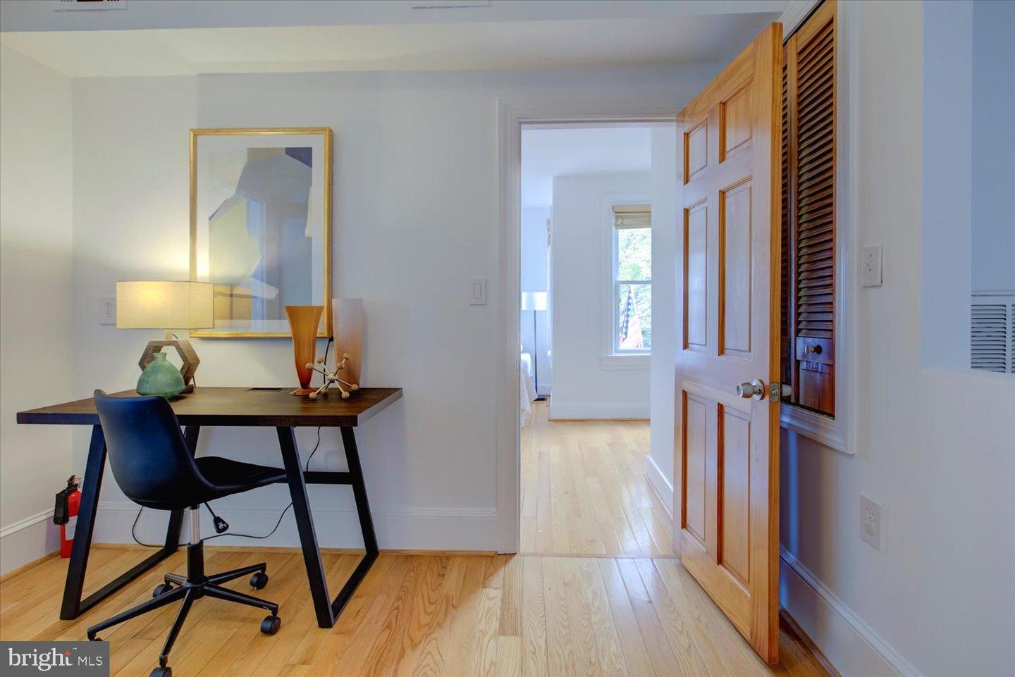 911 INDEPENDENCE AVE SE, WASHINGTON, District Of Columbia 20003, 3 Bedrooms Bedrooms, 5 Rooms Rooms,2 BathroomsBathrooms,Residential,For sale,911 INDEPENDENCE AVE SE,DCDC2248816 MLS # DCDC2248816