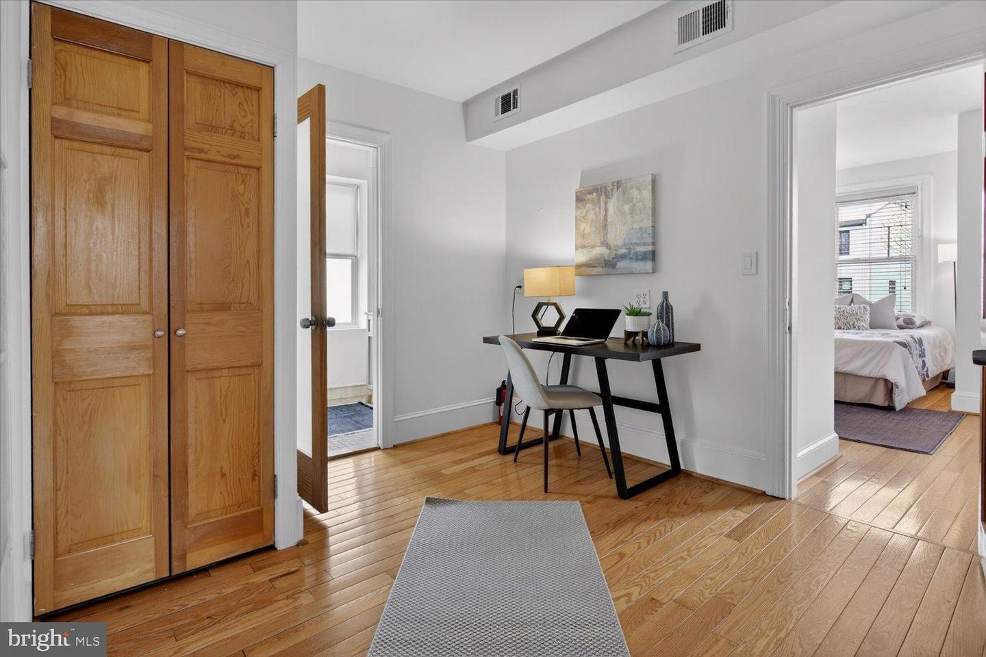 911 INDEPENDENCE AVE SE, WASHINGTON, District Of Columbia 20003, 3 Bedrooms Bedrooms, 5 Rooms Rooms,2 BathroomsBathrooms,Residential,For sale,911 INDEPENDENCE AVE SE,DCDC2248816 MLS # DCDC2248816