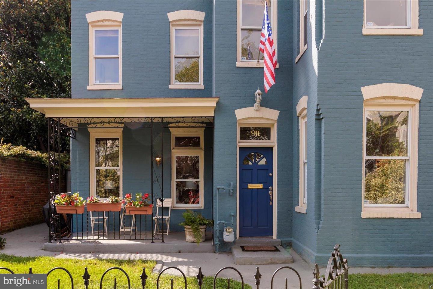 911 INDEPENDENCE AVE SE, WASHINGTON, District Of Columbia 20003, 3 Bedrooms Bedrooms, 5 Rooms Rooms,2 BathroomsBathrooms,Residential,For sale,911 INDEPENDENCE AVE SE,DCDC2248816 MLS # DCDC2248816