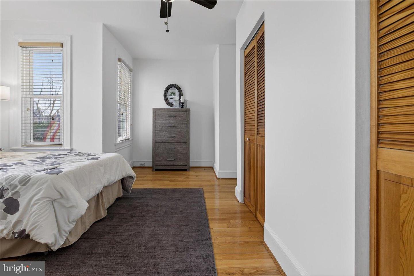 911 INDEPENDENCE AVE SE, WASHINGTON, District Of Columbia 20003, 3 Bedrooms Bedrooms, 5 Rooms Rooms,2 BathroomsBathrooms,Residential,For sale,911 INDEPENDENCE AVE SE,DCDC2248816 MLS # DCDC2248816